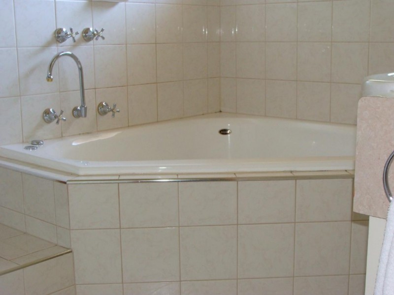 10 Perricoota Road, Moama NSW 2731