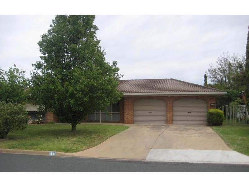 16 Lawson Drive, Moama NSW 2731