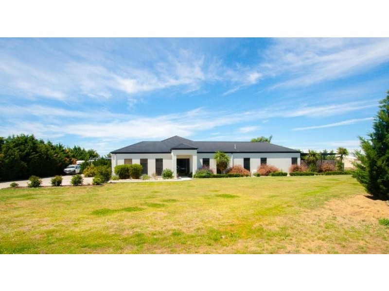 55 Brecon Court, Echuca VIC 3564