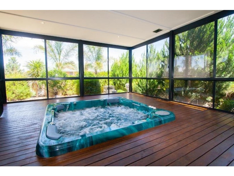 55 Brecon Court, Echuca VIC 3564