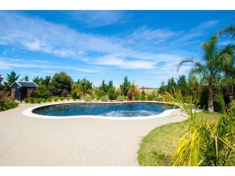 55 Brecon Court, Echuca VIC 3564
