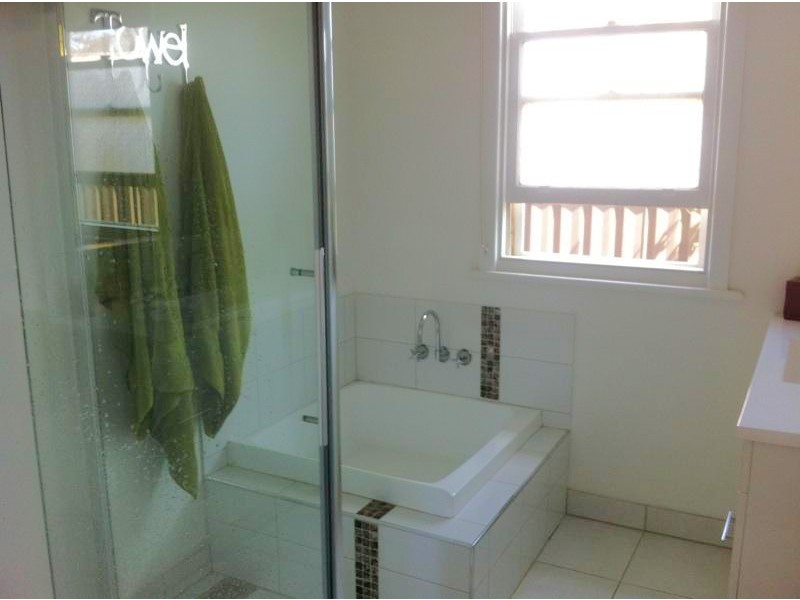 299 Ogilvie Avenue, Echuca VIC 3564