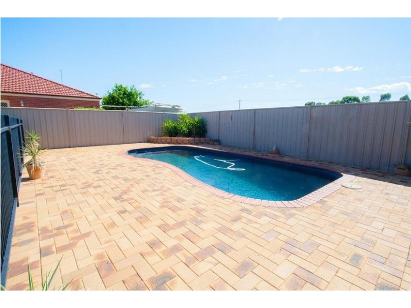 21 Genevieve Avenue, Echuca VIC 3564