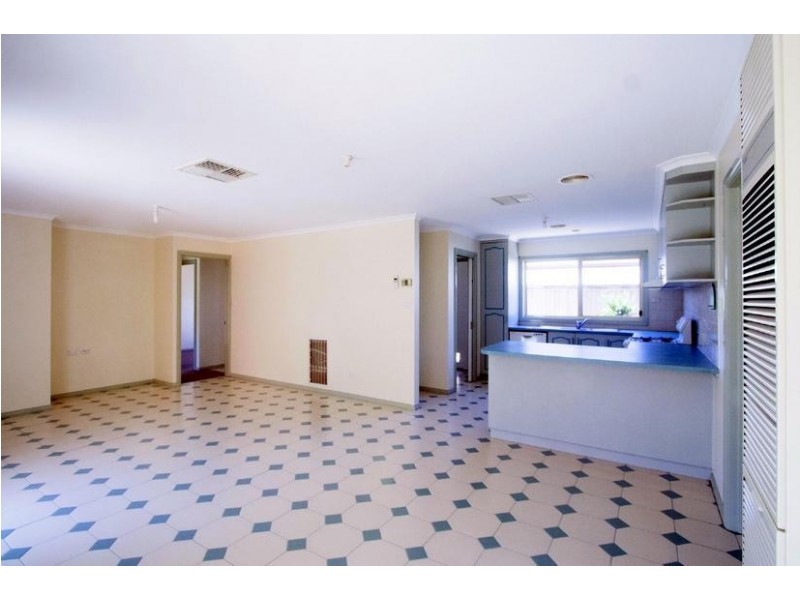 21 Genevieve Avenue, Echuca VIC 3564