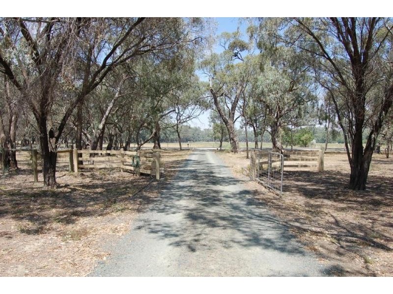 407 Bangerang Road, Echuca VIC 3564
