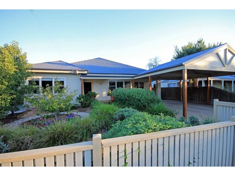 16 Tyler Street, Echuca VIC 3564