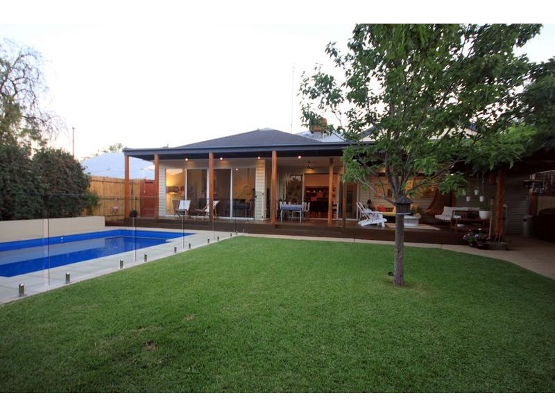 16 Tyler Street, Echuca VIC 3564