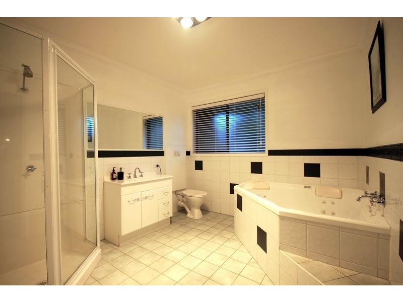 3-5 Campaspe Esplanade, Echuca VIC 3564