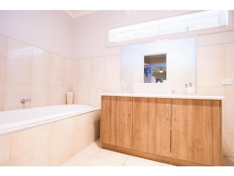 12 Forfar Drive, Moama NSW 2731