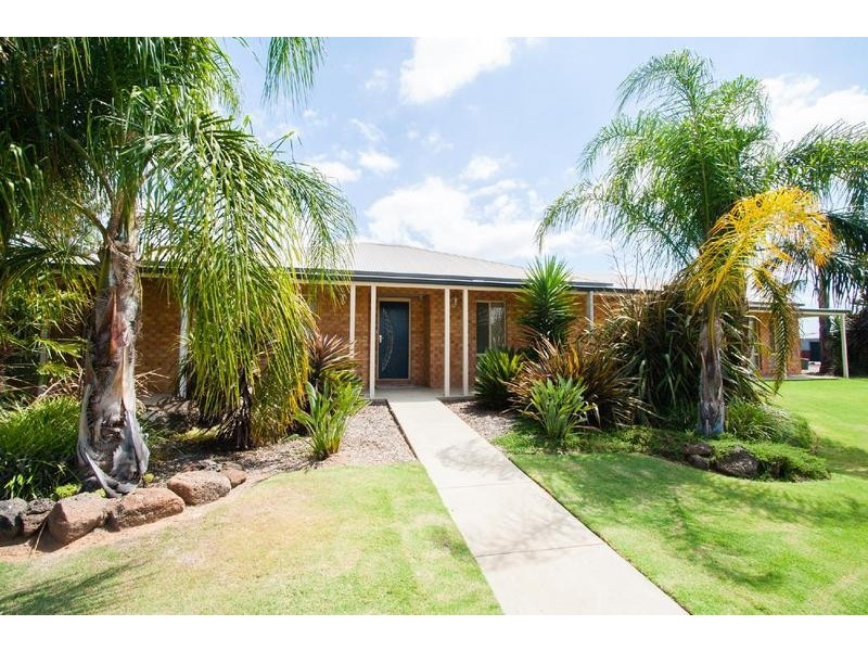 12 Forfar Drive, Moama NSW 2731