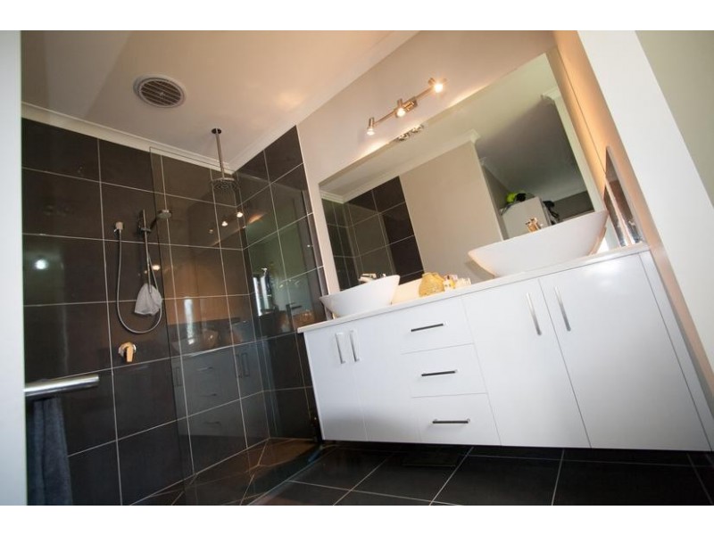 9 Healey Court, Moama NSW 2731