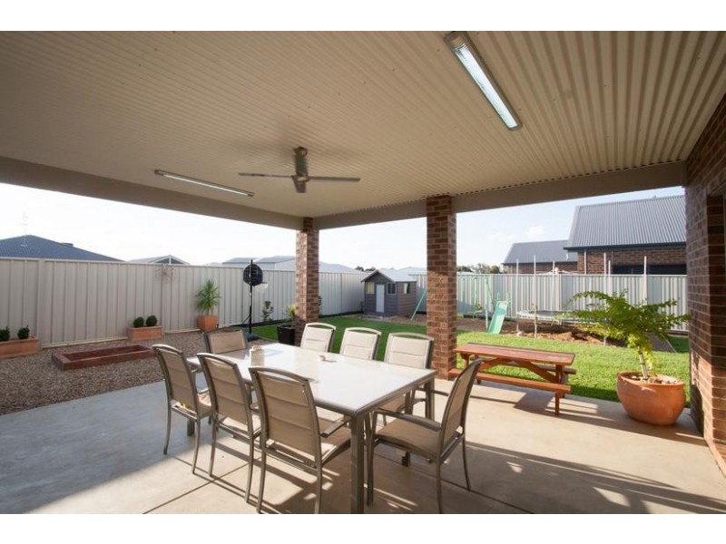 9 Healey Court, Moama NSW 2731