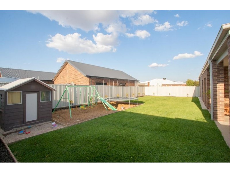 9 Healey Court, Moama NSW 2731