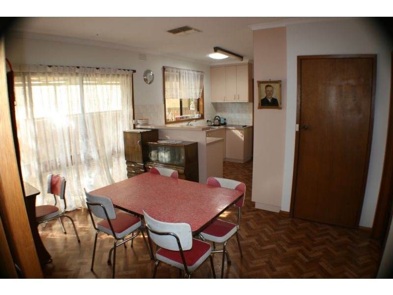 61 Campaspe Esplanade, Echuca VIC 3564