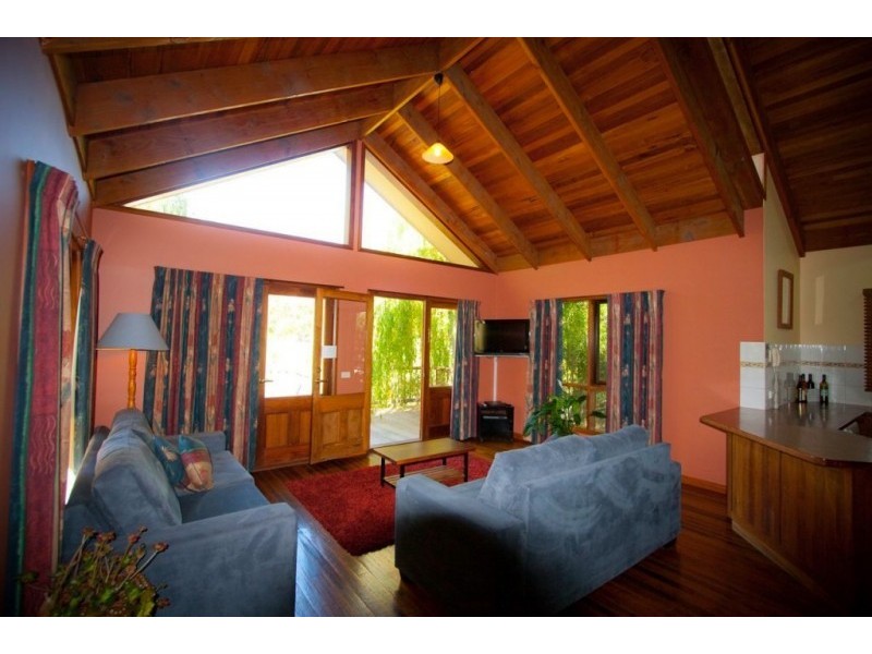 2/400 Perricoota Rd, Moama NSW 2731