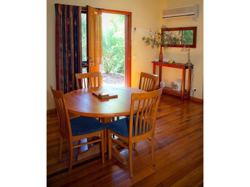 2/400 Perricoota Rd, Moama NSW 2731