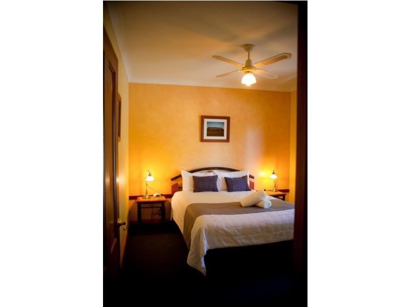 2/400 Perricoota Rd, Moama NSW 2731