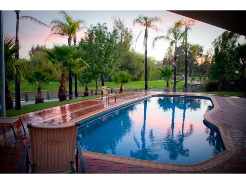 2/400 Perricoota Rd, Moama NSW 2731