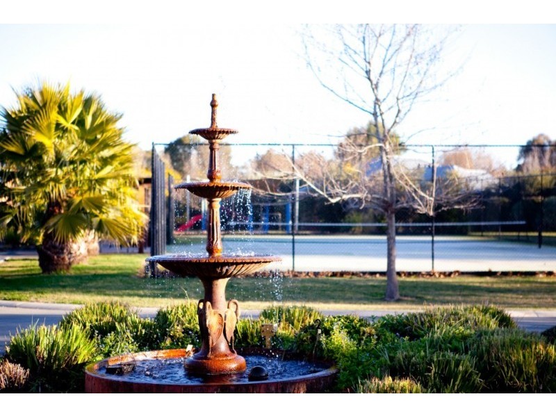 2/400 Perricoota Rd, Moama NSW 2731