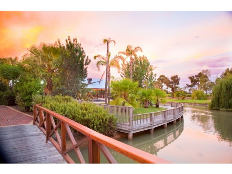 2/400 Perricoota Rd, Moama NSW 2731