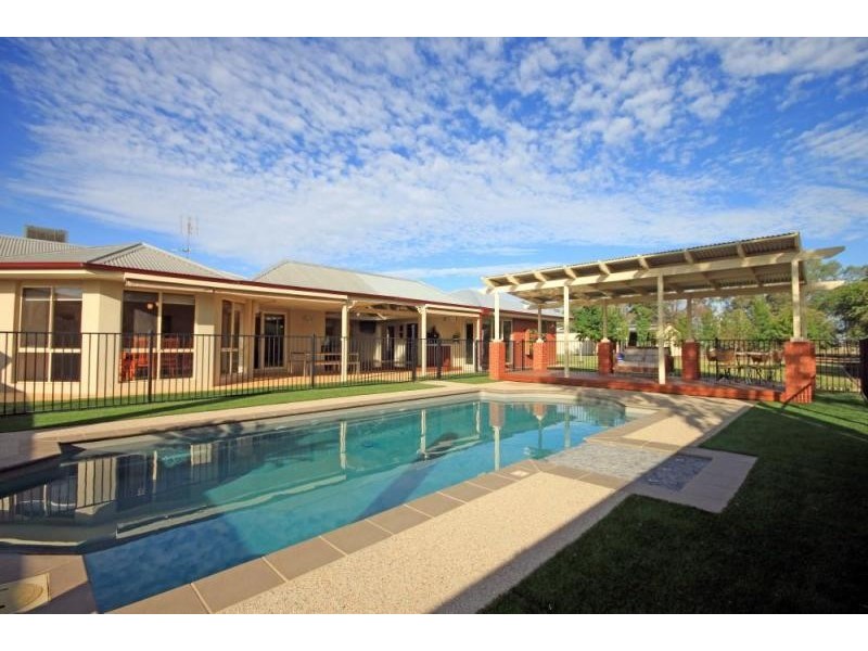 17 Wharparilla Drive, Echuca VIC 3564