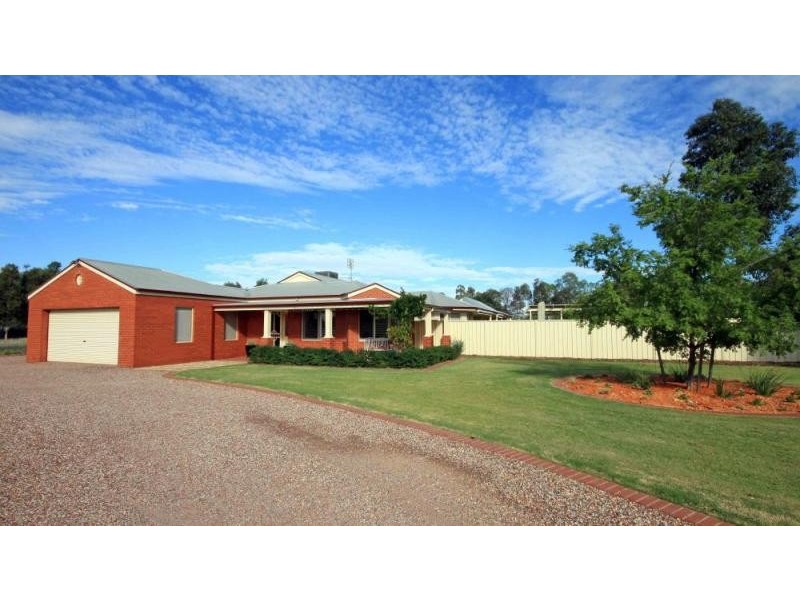 17 Wharparilla Drive, Echuca VIC 3564