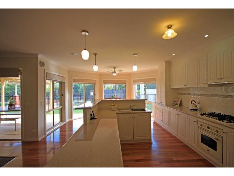 17 Wharparilla Drive, Echuca VIC 3564