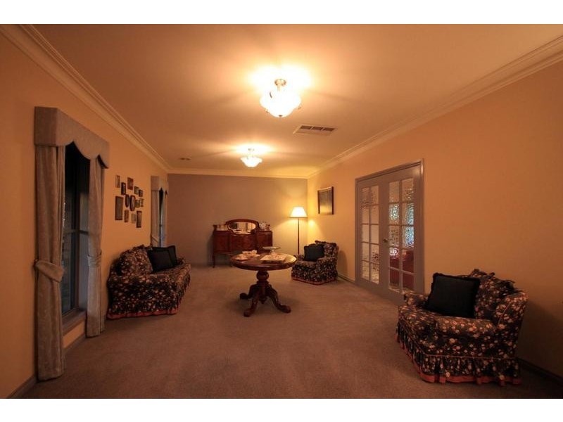 8 Ainsley Court, Echuca VIC 3564