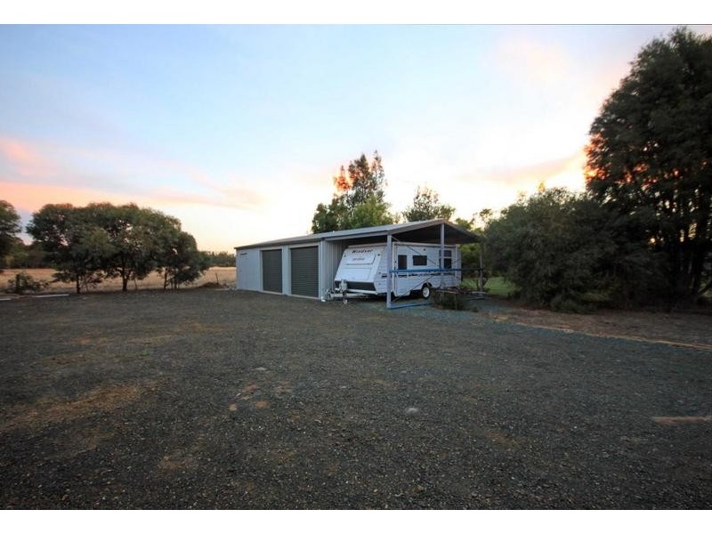 8 Ainsley Court, Echuca VIC 3564