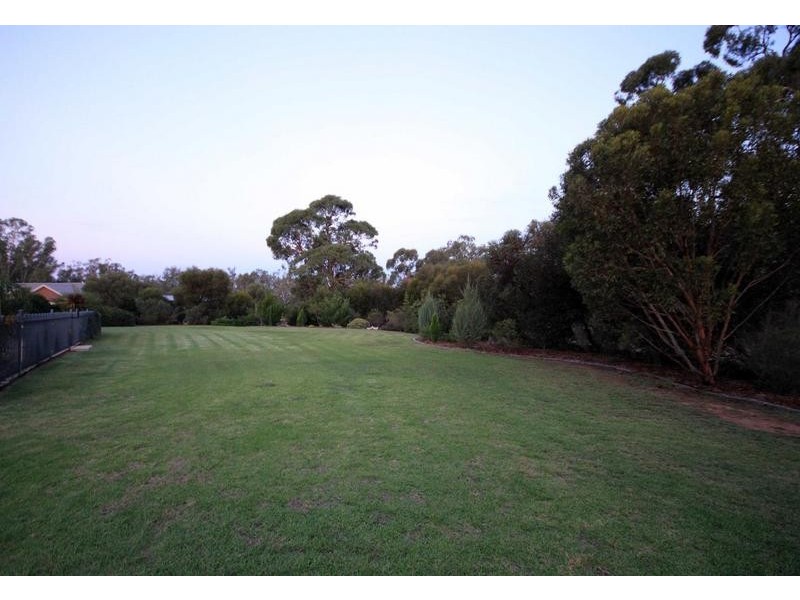 8 Ainsley Court, Echuca VIC 3564