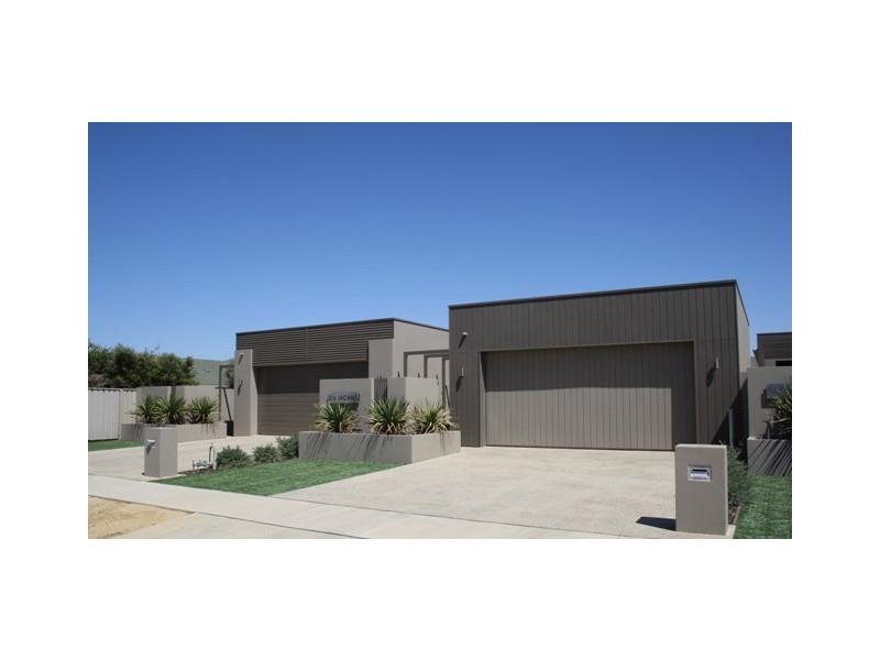 2/6 Jacana Avenue, Moama NSW 2731