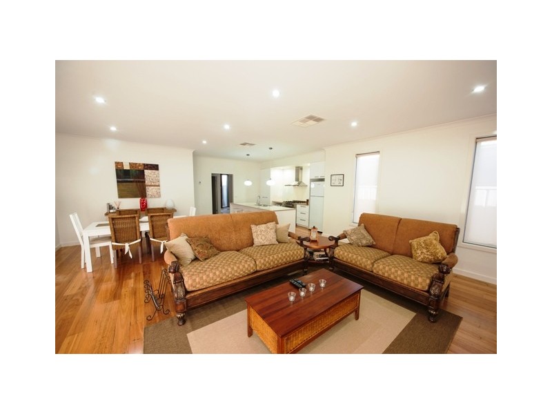 2/6 Jacana Avenue, Moama NSW 2731