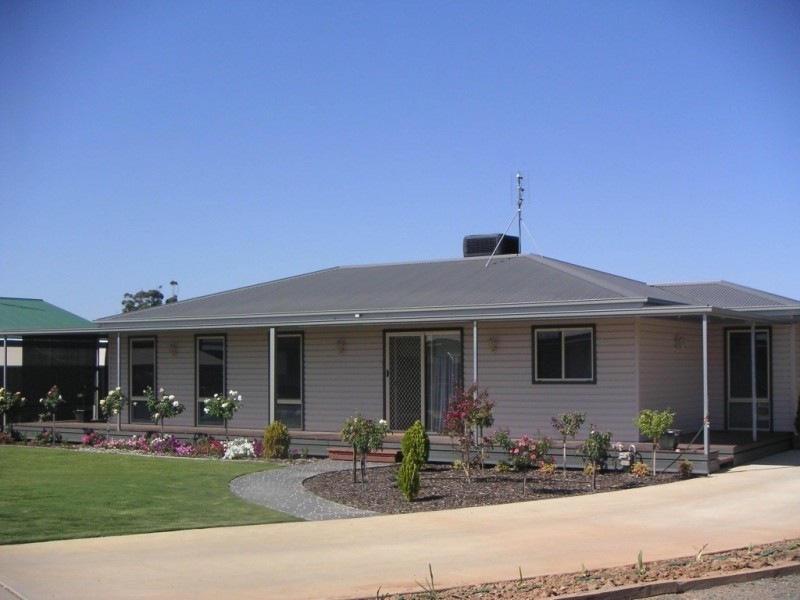1 Cobb Haven Cobb Highway, Moama NSW 2731