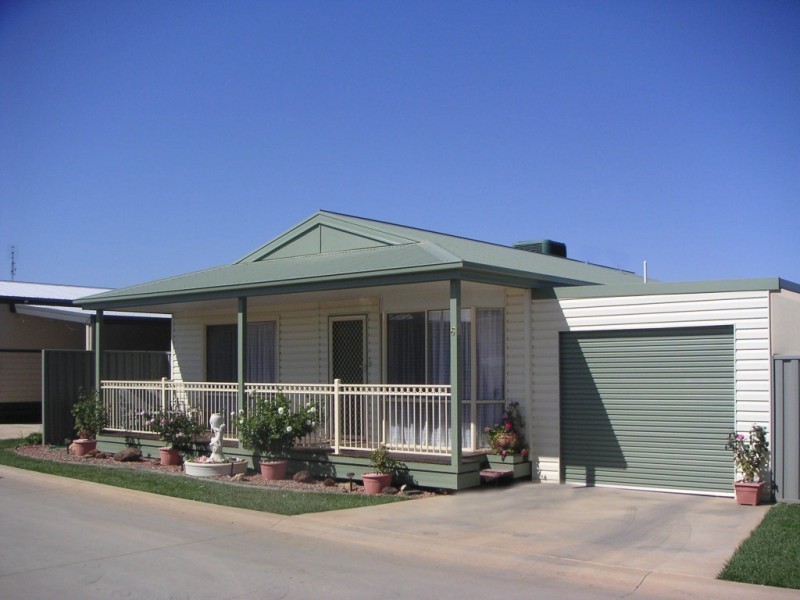 1 Cobb Haven Cobb Highway, Moama NSW 2731