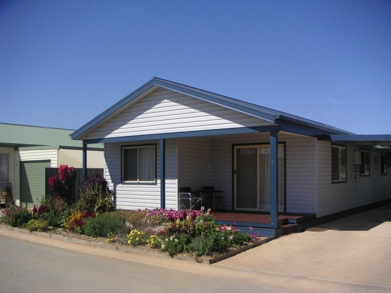 1 Cobb Haven Cobb Highway, Moama NSW 2731