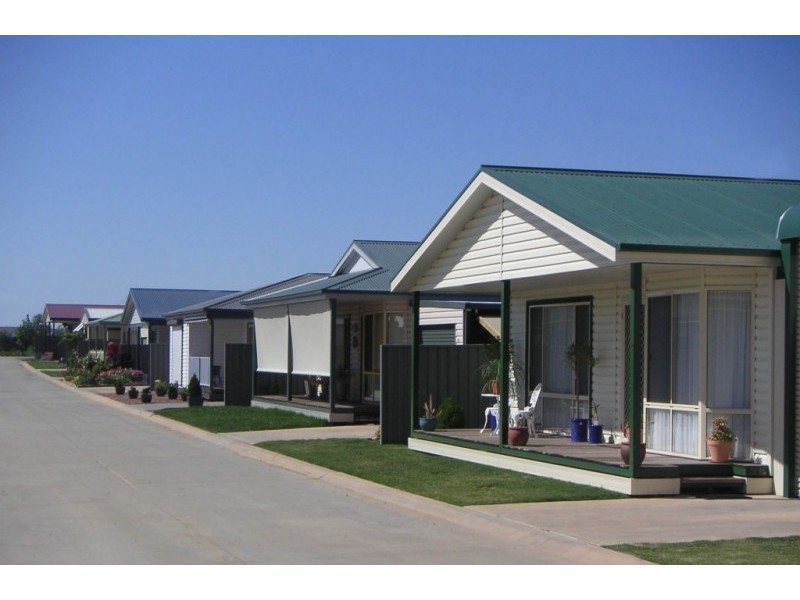 1 Cobb Haven Cobb Highway, Moama NSW 2731