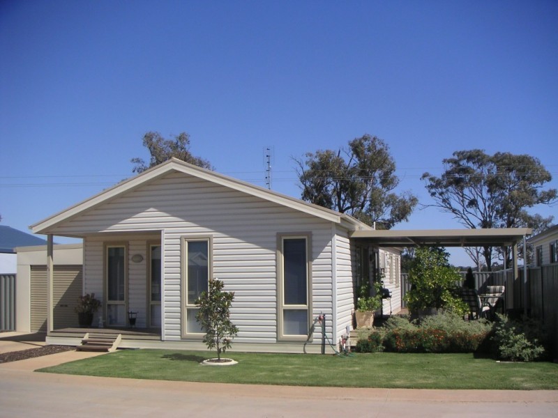 1 Cobb Haven Cobb Highway, Moama NSW 2731