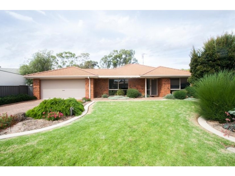 13 Kooyong Court, Echuca VIC 3564