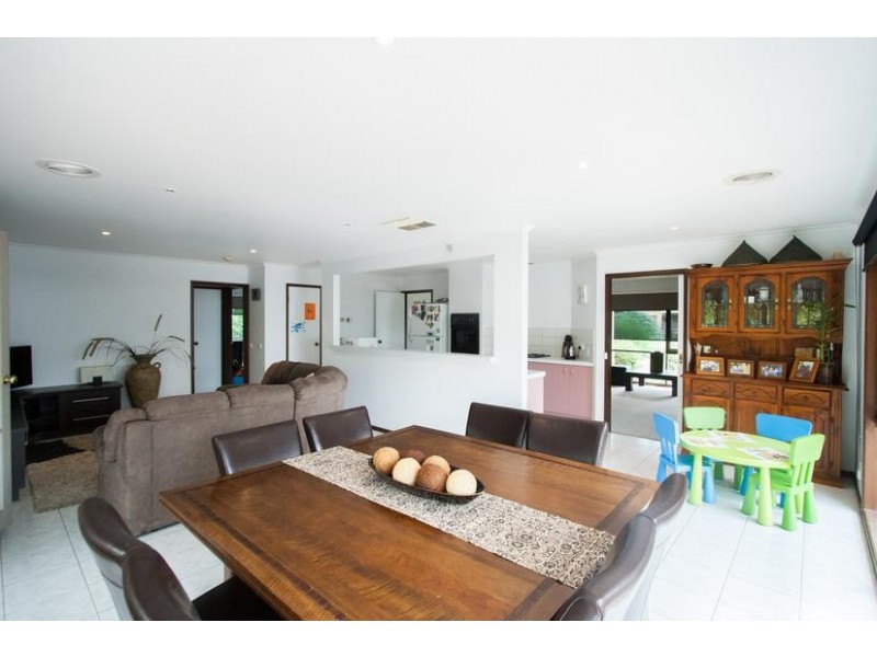 13 Kooyong Court, Echuca VIC 3564