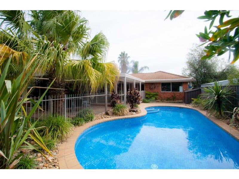 13 Kooyong Court, Echuca VIC 3564