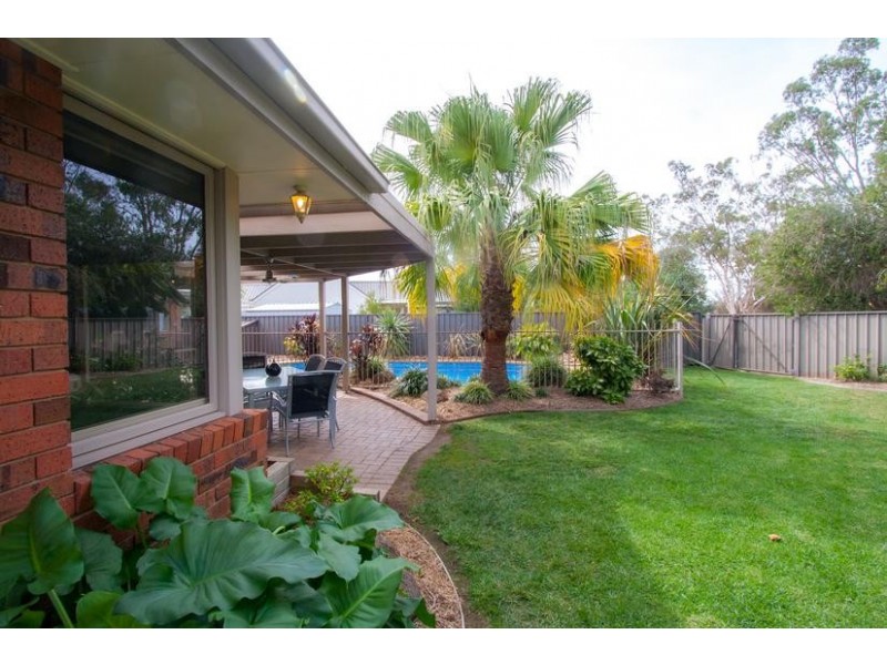 13 Kooyong Court, Echuca VIC 3564