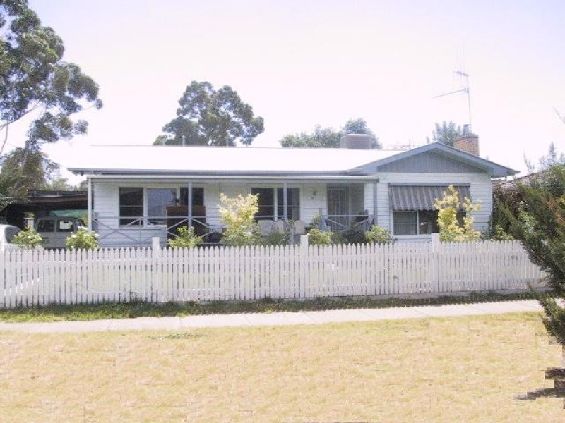 37 Barry Street, Echuca VIC 3564