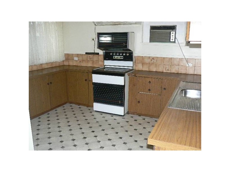 18 Dickson Street, Echuca VIC 3564