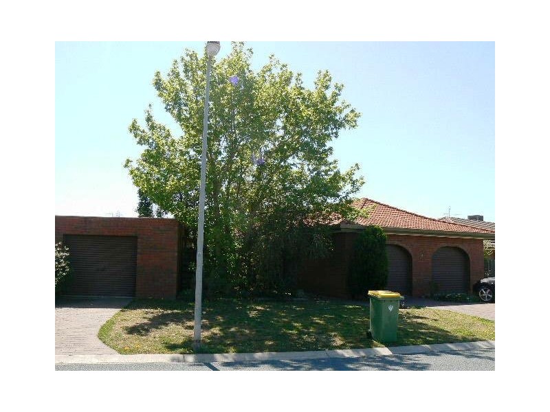 8 Adelaide Crescent, Echuca VIC 3564