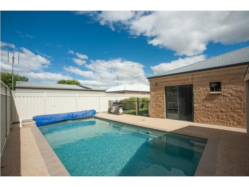 17 Forfar Drive, Moama NSW 2731