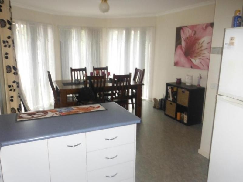 8 Alfred Avenue, Echuca VIC 3564