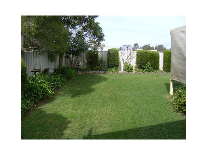 10 Sunrise Avenue, Moama NSW 2731