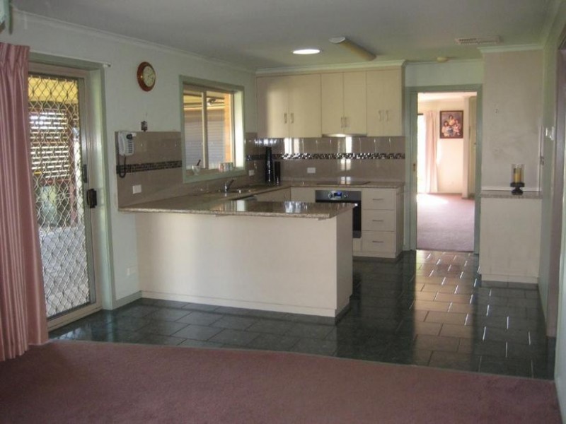 1 McMahon Place, Moama NSW 2731