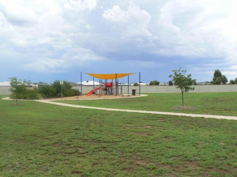 12 Antrim Court, Moama NSW 2731