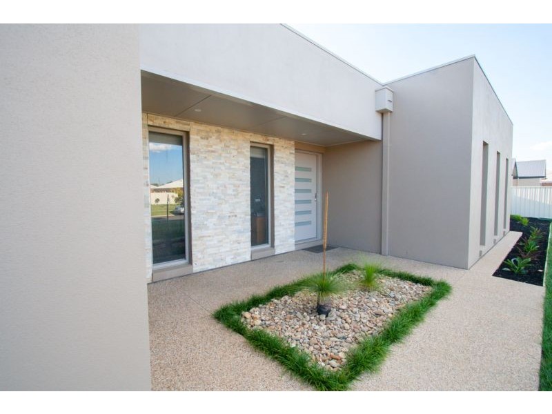 9 Healey Court, Moama NSW 2731